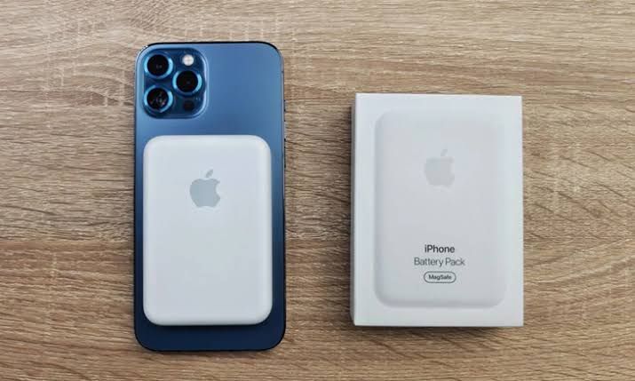 iphone battery magsafe