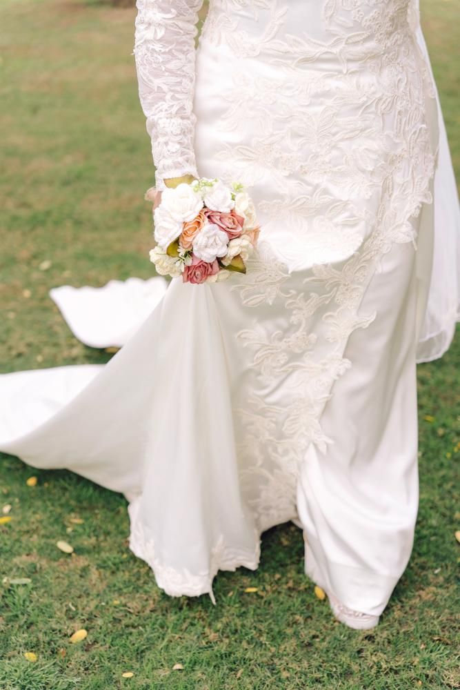 Wedding dress train wrist loop 60 photos Astyledwedding com